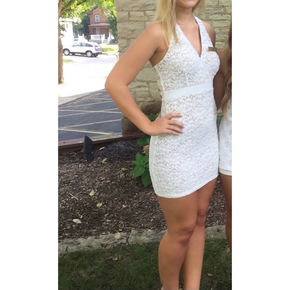 White Lace Bodycon Dress - Picture 4 of 5